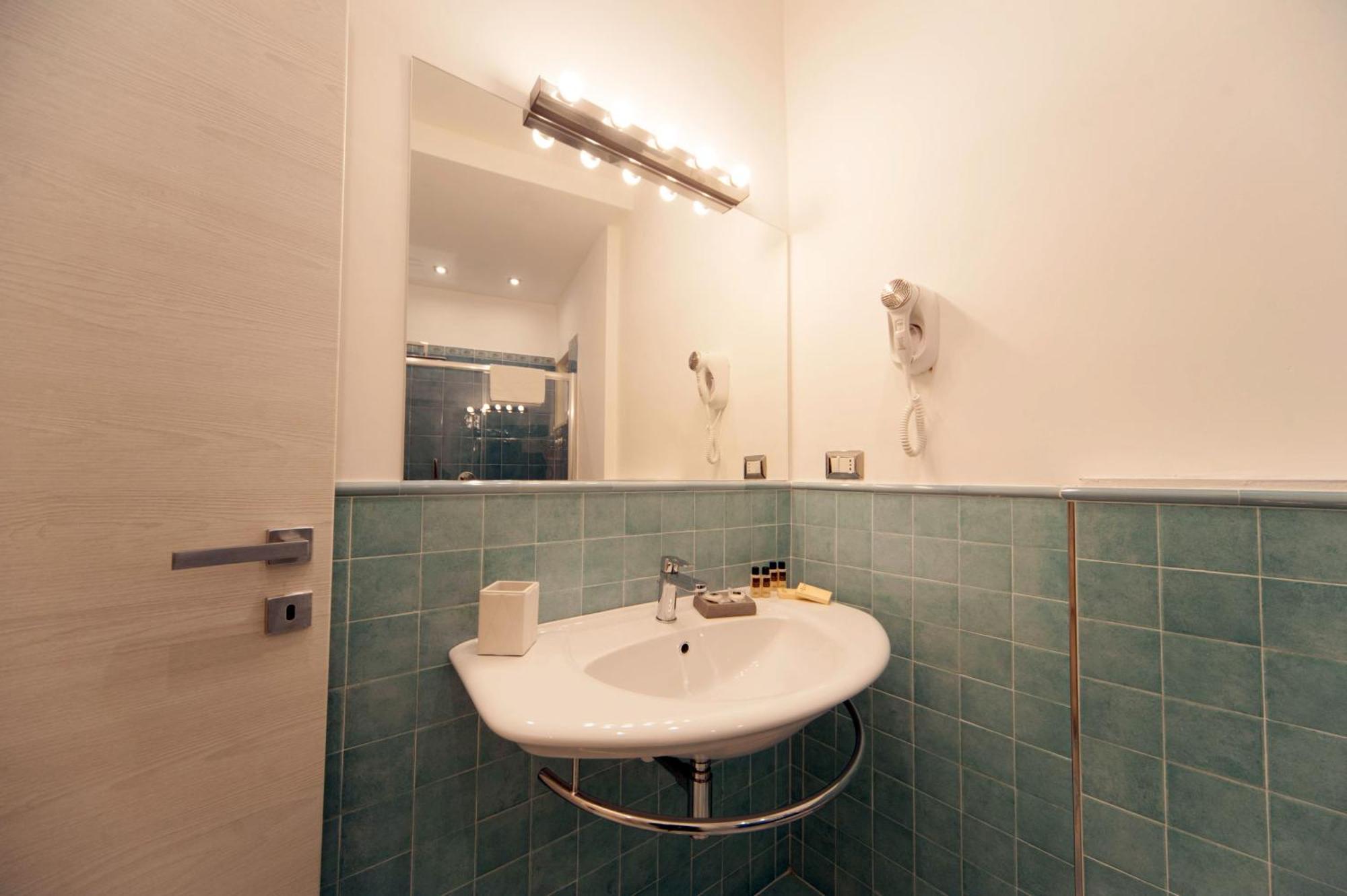 La Cattedrale Dai Tetti Bed & Breakfast Trani Exterior foto