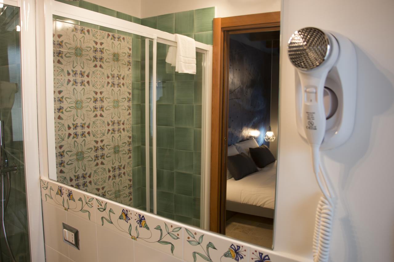La Cattedrale Dai Tetti Bed & Breakfast Trani Exterior foto